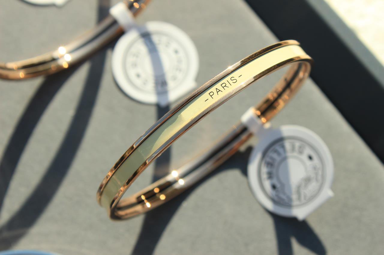 ¡®Lumi¡¯HM UNI BANGLE BAG