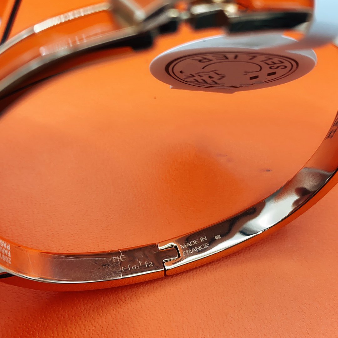 ¡®Lumi¡¯CLASSIC HM CLIC RED 8MM ENAMEL BRACELET