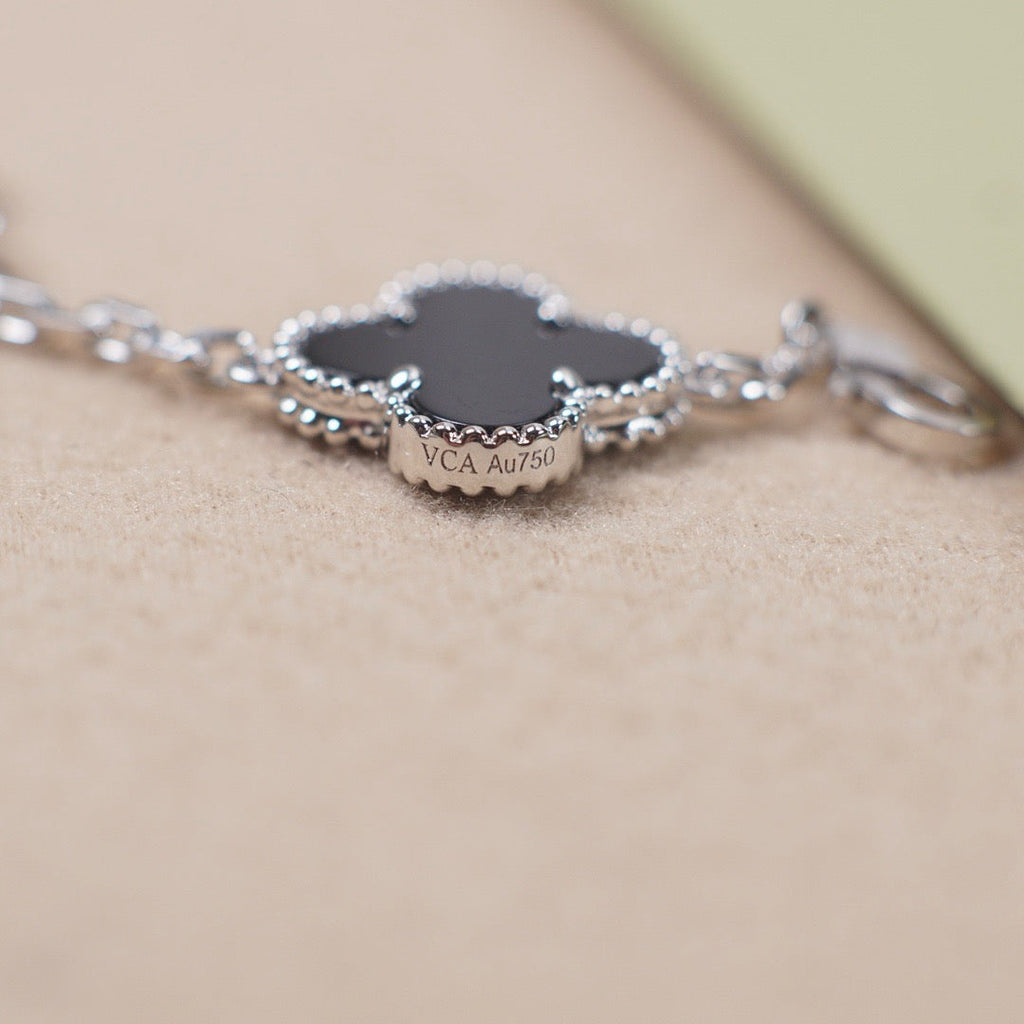 [Lumi jewelry] CLOVER 5 MOTIF ONYXS BRACELET COLLECTION