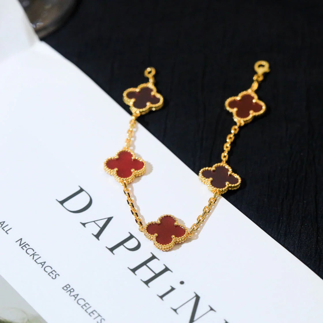 [Lumi jewelry] CLOVER 5 MOTIF RED CORNELIAN BRACELET COLLECTION