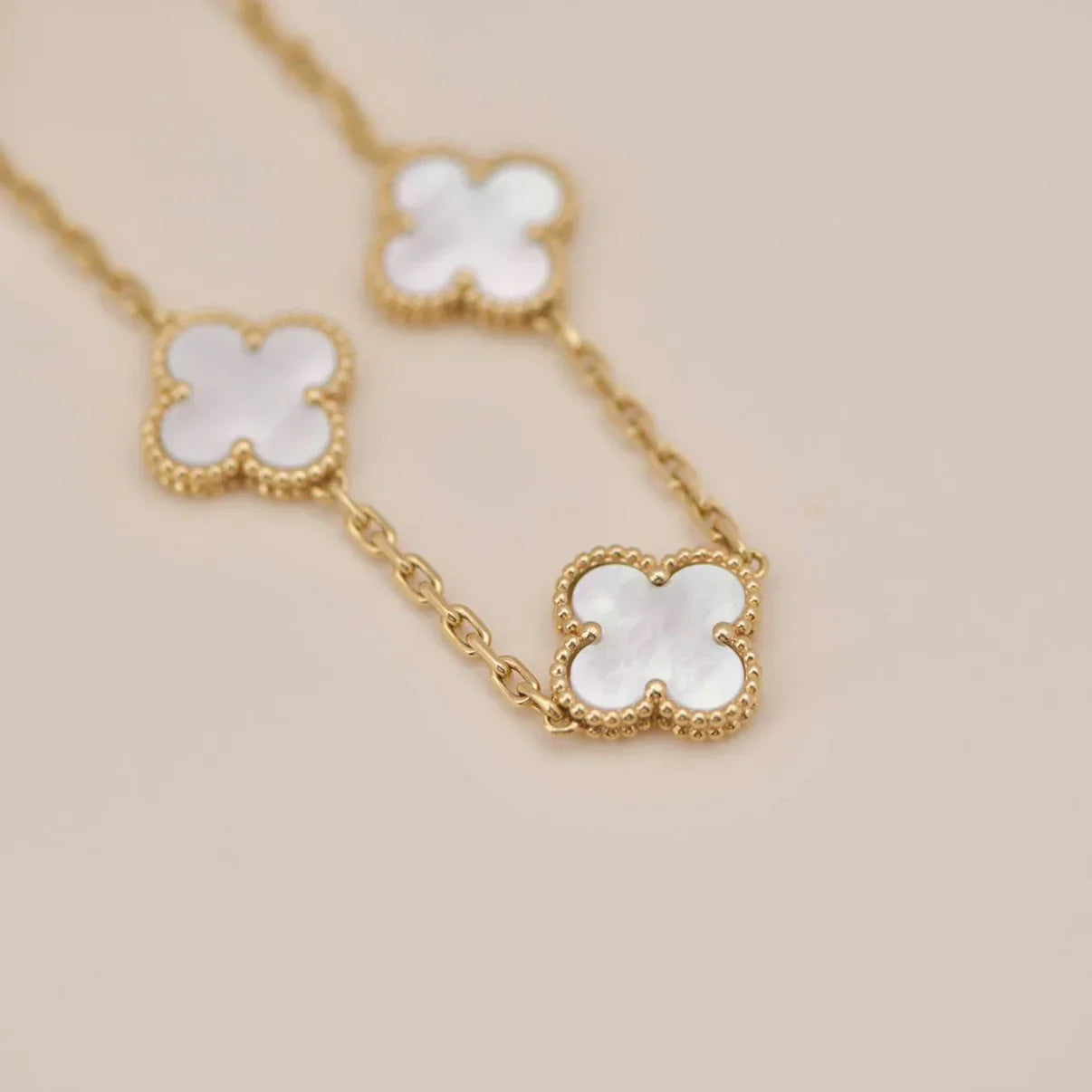 [Lumi]New CLOVER WHITE PEARL MOP 5 MOTIF BRACELET COLLECTION