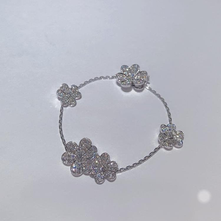 ¡®Lumi¡¯FRIVOLE SILVER 5 FLOWERS BRACELET