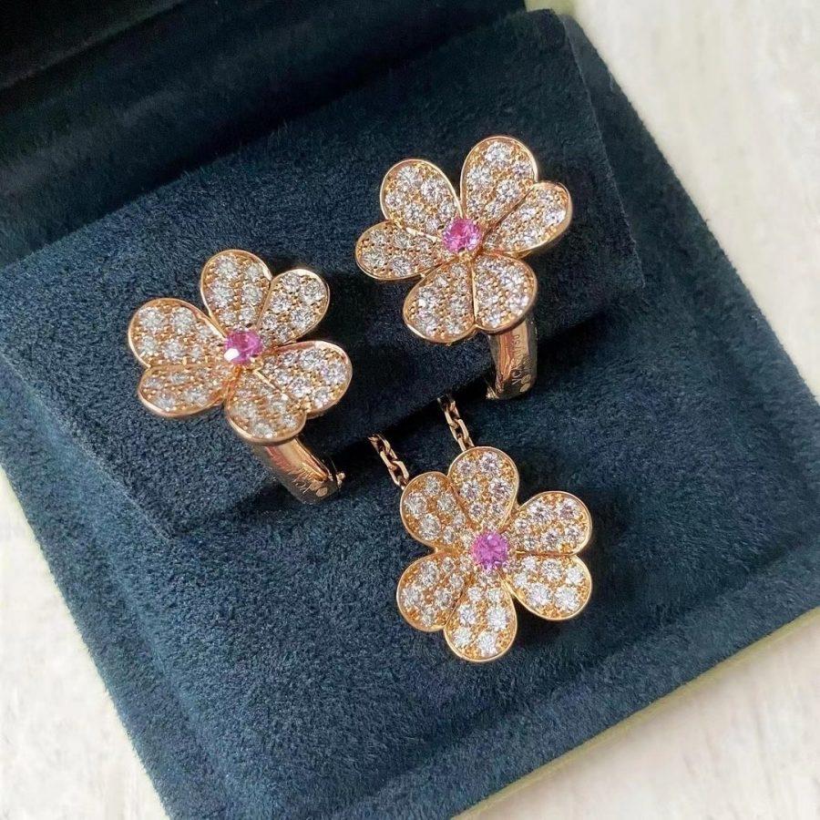 Lumi® FRIVOLE Ohrringe mit rosafarbenen Goldblumen und Diamanten
