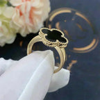 ¡®Lumi¡¯CLOVER ONYX RING